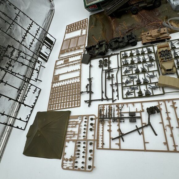 AMT/Ertl World War II Armored Assault Playset +++ Parts Pieces Broken Etc As-Is - Picture 6 of 16